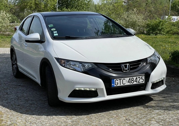 Honda Civic cena 39900 przebieg: 234000, rok produkcji 2015 z Tczew małe 704